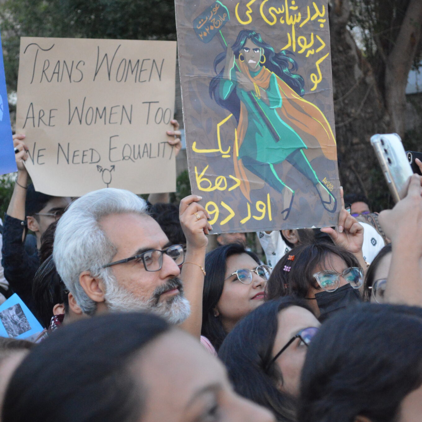 Karachi’s Frere Hall Turns Into a Symbol of Feminist Solidarity | Aurat March 2024